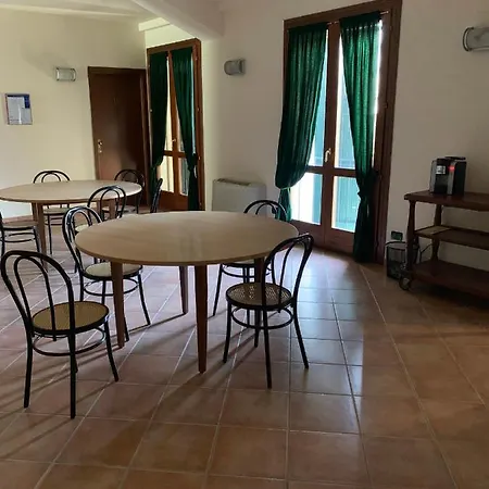 Ξενοδοχείο Riviera Ristorante La Briciola 2*