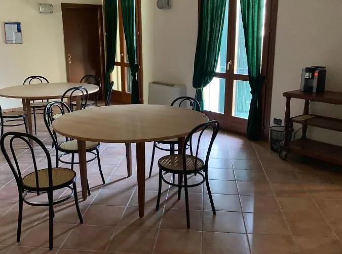 酒店 Riviera Ristorante La Briciola 2*