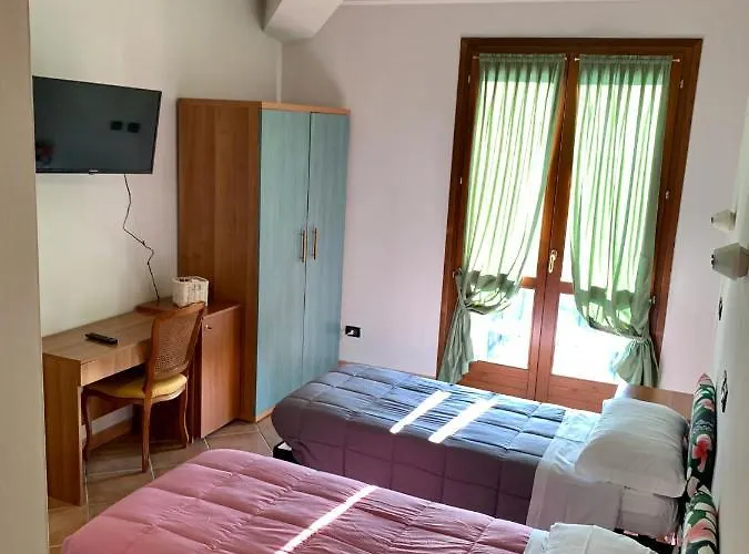 Riviera Ristorante La Briciola 酒店 2*